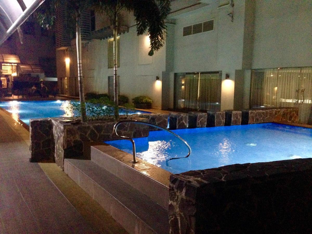 Antel Serenity Suites At Poblacion Makati Makati City Zewnętrze zdjęcie